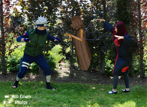 Sasori unleashes a puppet on Kakashi